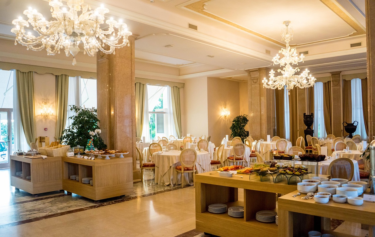 Svetainės baldai: kaip sukurti patogią, stilingą ir funkcionalią namų erdvę
